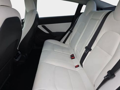 Used 2021 Tesla Model 3 Standard Range Plus image 17