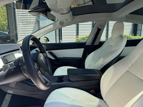 Used 2020 Tesla Model 3 Performance AWD/4WD image 9