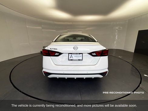 Used 2023 Nissan Altima 2.5 S FWD image 6