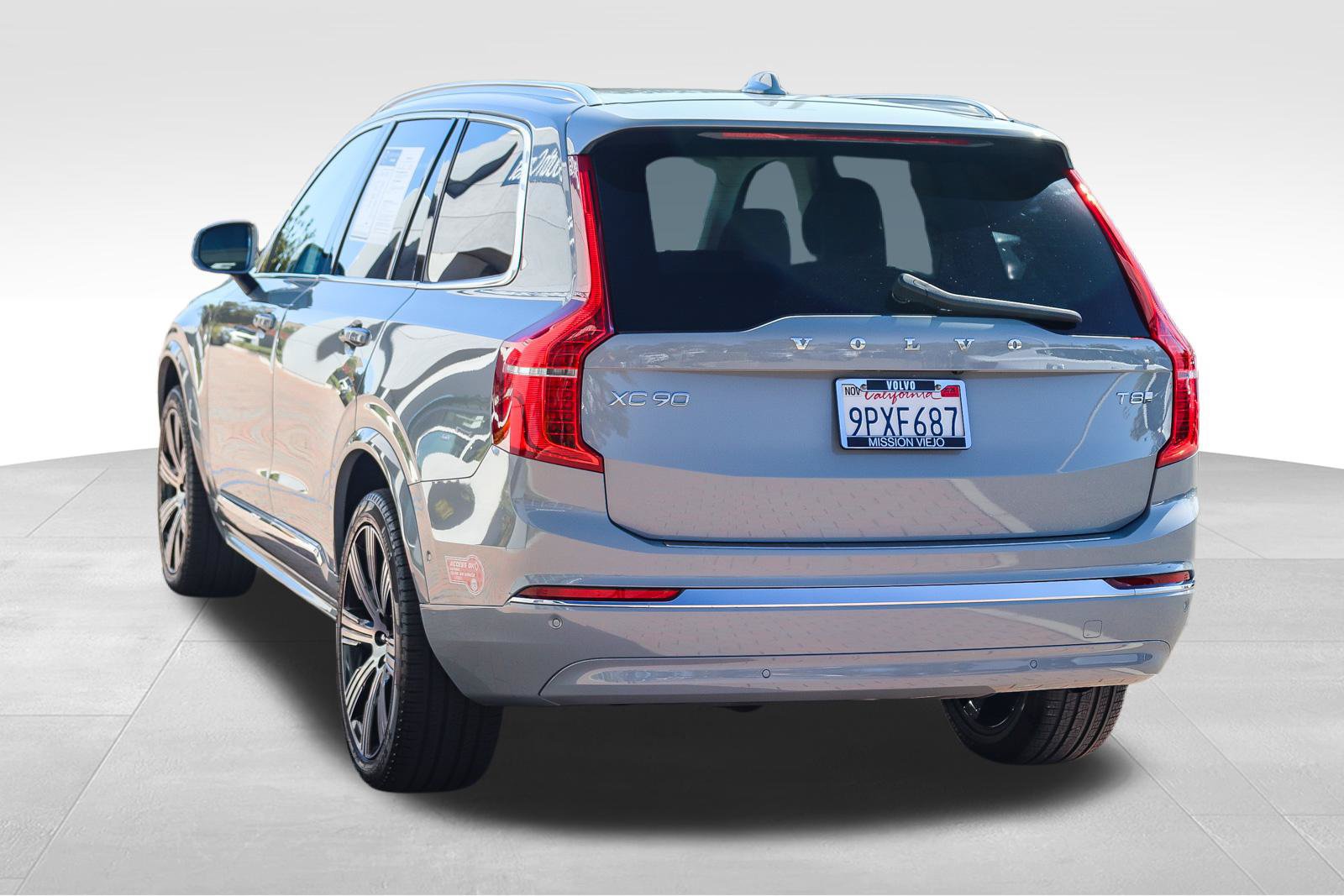 Used 2025 Volvo XC90 T8 Plus w/ Protection Package Premier AWD/4WD image 5
