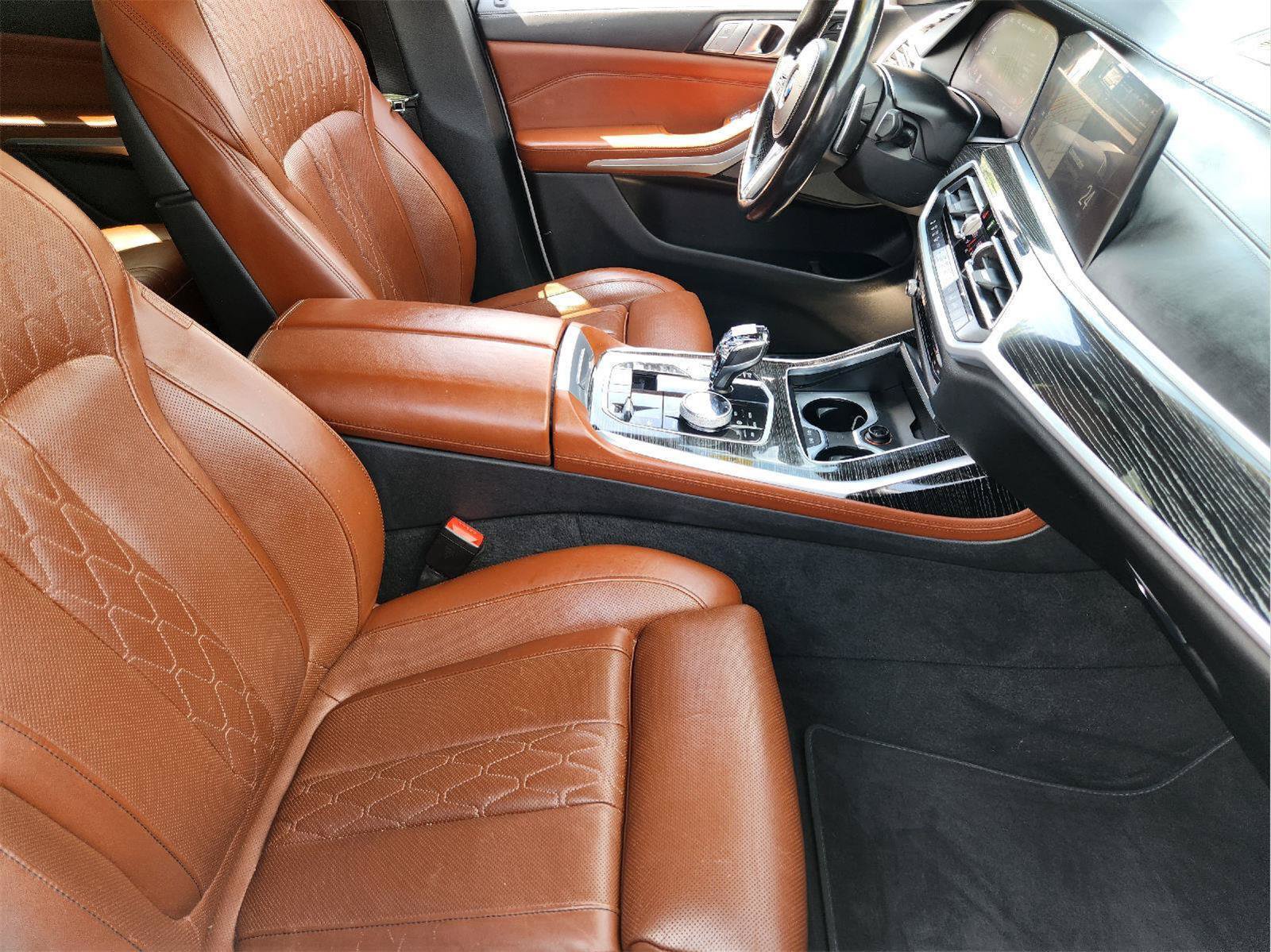 Used 2022 BMW X7 M50i w/ Executive Package AWD/4WD image 15