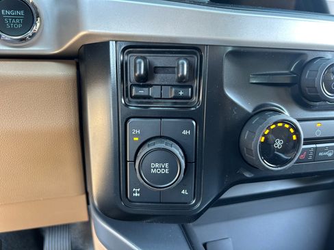 New 2025 Ford F350 XLT w/ Black Appearance Package image 31