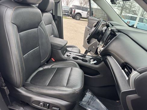 Used 2019 Chevrolet Traverse LT w/ LT Premium Package image 39