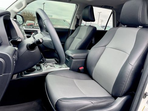 Used 2022 Toyota 4Runner SR5 Premium w/ 4Runner Black Package (TMS) image 17