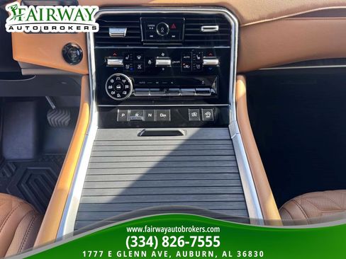 Used 2025 Nissan Armada Platinum Reserve AWD/4WD image 25