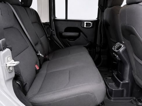 Used 2023 Jeep Wrangler Unlimited w/ Cold Weather Group AWD/4WD image 20