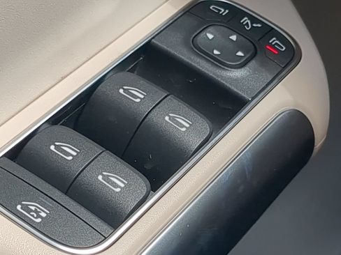 Certified 2026 Mercedes-Benz GLA 250 4MATIC image 10