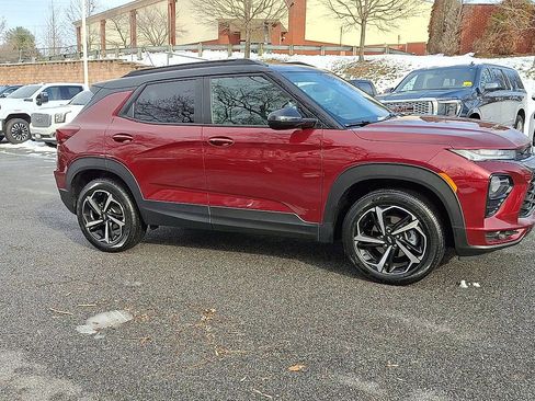 Certified 2023 Chevrolet TrailBlazer RS w/ Convenience Package image 2