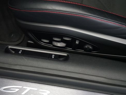 Used 2022 Porsche 911 GT3 RWD image 26