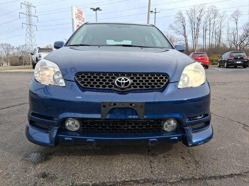 Used 2004 Toyota Matrix XR image 2