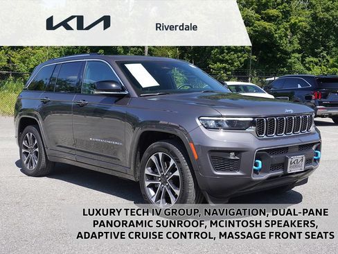 Used 2023 Jeep Grand Cherokee Overland w/ Luxury Tech Group IV AWD/4WD image 1