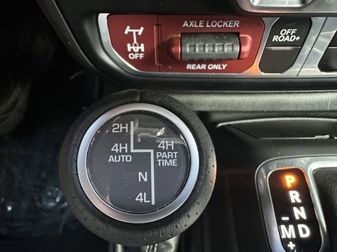 Used 2024 Jeep Gladiator Mojave image 38