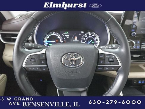 Used 2022 Toyota Highlander XLE image 14