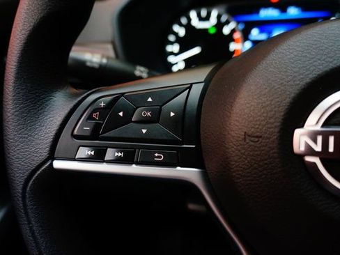 Certified 2025 Nissan Altima 2.5 SV FWD image 24