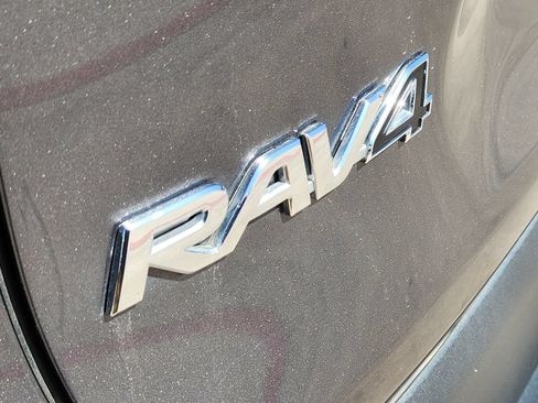 Used 2024 Toyota RAV4 XLE w/ Convenience Package FWD image 18