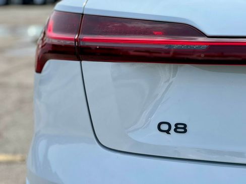 Used 2024 Audi Q8 e-tron Premium Plus w/ Premium Plus Package AWD/4WD image 10