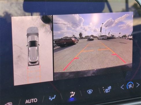 Certified 2024 Chevrolet Equinox EV RS image 24