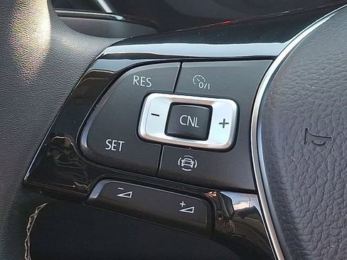 Used 2021 Volkswagen Jetta SE w/ SE Cold Weather Package image 22