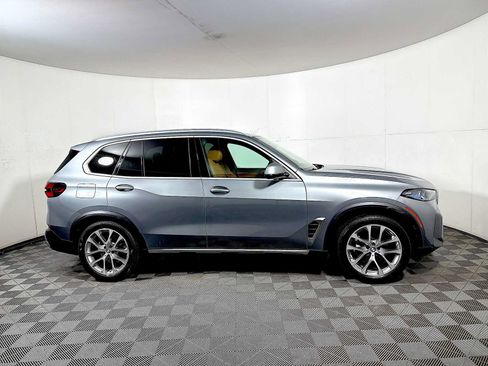 Used 2024 BMW X5 xDrive40i w/ Premium Package AWD/4WD image 7