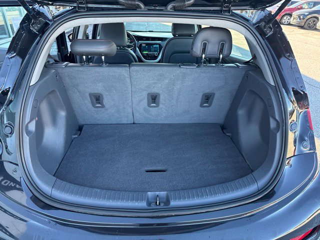 Used 2020 Chevrolet Bolt Premier w/ Infotainment Package FWD image 29