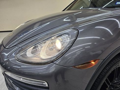 Used 2011 Porsche Cayenne S AWD/4WD image 10