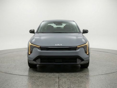 Used 2025 Kia K4 LXS FWD image 2