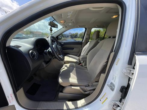 Used 2013 Jeep Compass Latitude image 24