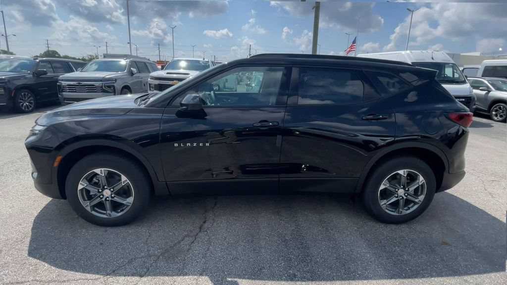 New 2026 Chevrolet Blazer LT w/ Convenience Package FWD image 7