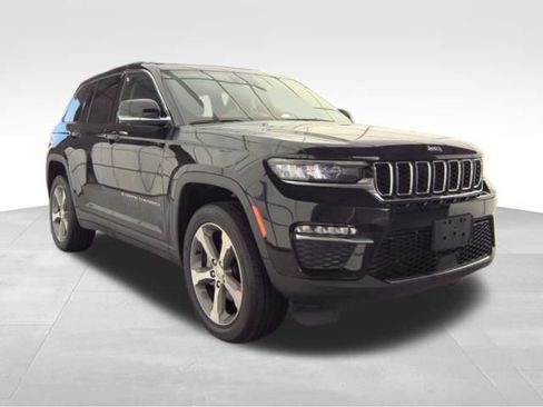 Used 2023 Jeep Grand Cherokee Limited AWD/4WD image 2