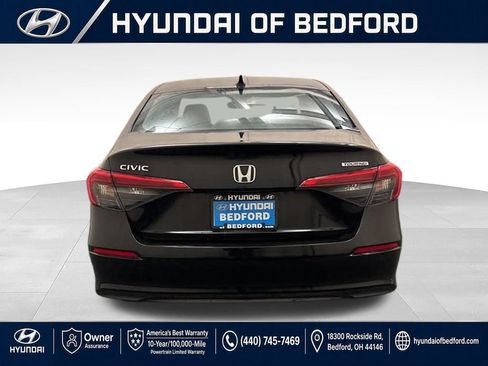 Used 2022 Honda Civic Touring image 9