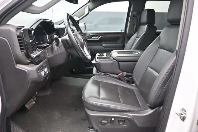 Used 2025 GMC Sierra 1500 SLT AWD/4WD image 13