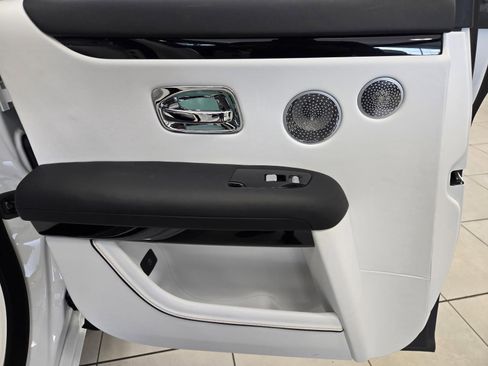 Used 2024 Rolls-Royce Ghost image 27