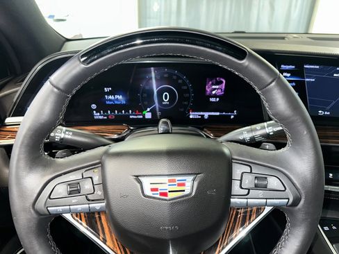 Certified 2024 Cadillac Escalade Premium Luxury image 12