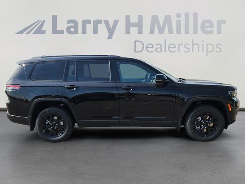 New 2025 Jeep Grand Cherokee L Altitude image 7