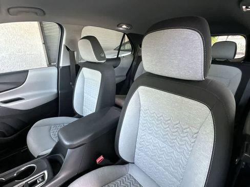 Used 2023 Chevrolet Equinox LS FWD image 14
