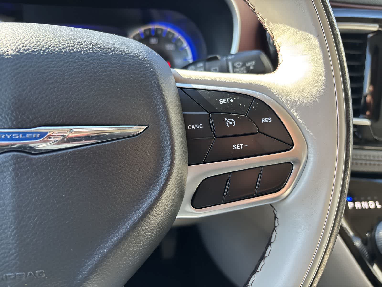 Used 2020 Chrysler Pacifica Limited FWD image 15
