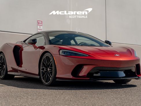 Used 2023 McLaren GT image 9
