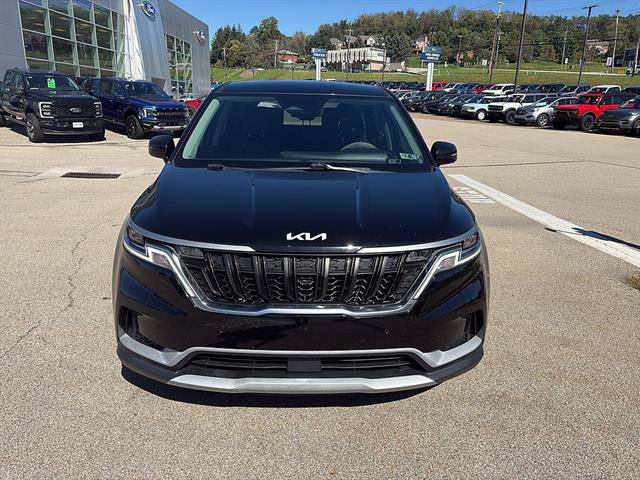 Used 2022 Kia Carnival EX FWD image 3