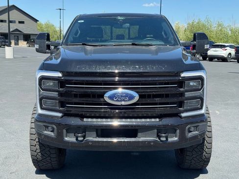 Used 2025 Ford F350 Platinum AWD/4WD image 2