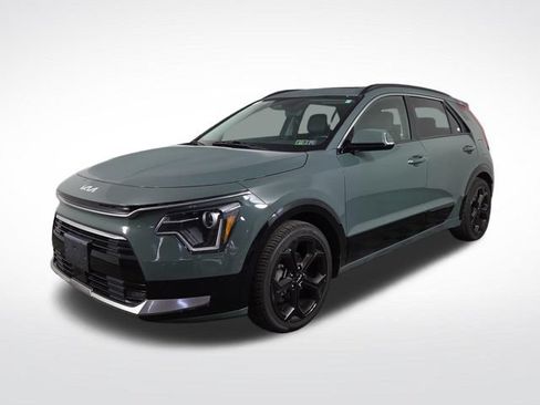 Certified 2023 Kia Niro EX Touring FWD image 2