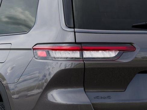 New 2026 Jeep Grand Cherokee L 4WD image 9