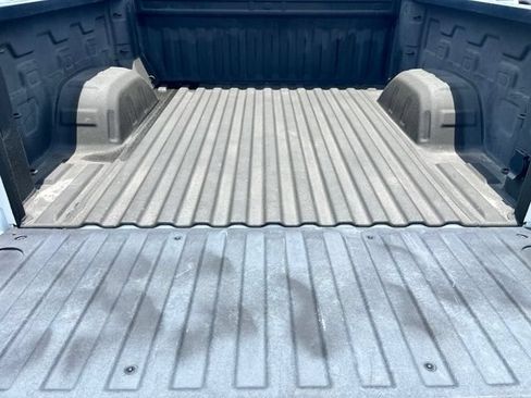 Used 2023 Chevrolet Silverado 1500 LT RWD image 29