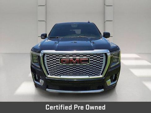 Used 2022 GMC Yukon Denali w/ Denali Ultimate Package AWD/4WD image 2