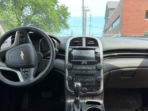 Used 2015 Chevrolet Malibu LT w/ Power Convenience Package FWD image 7