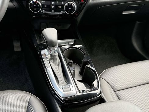 Used 2024 Chevrolet Trax ACTIV w/ Sunroof Package image 16