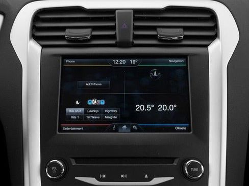 Used 2016 Ford Fusion SE w/ Equipment Group 201A image 20