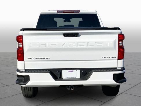 Used 2023 Chevrolet Silverado 1500 Custom image 5