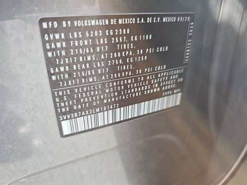 Used 2020 Volkswagen Tiguan SE image 38