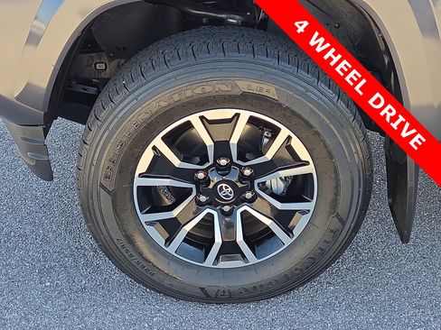 Used 2023 Toyota Tacoma TRD Sport image 7