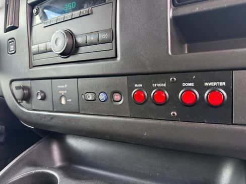 Used 2014 Chevrolet Express 2500 RWD image 10